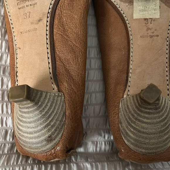 Miu Miu Womens 37 equals 6 1/2 US Brown Loafers Shoes Tan Leather Turquoise Heel - Picture 6 of 7